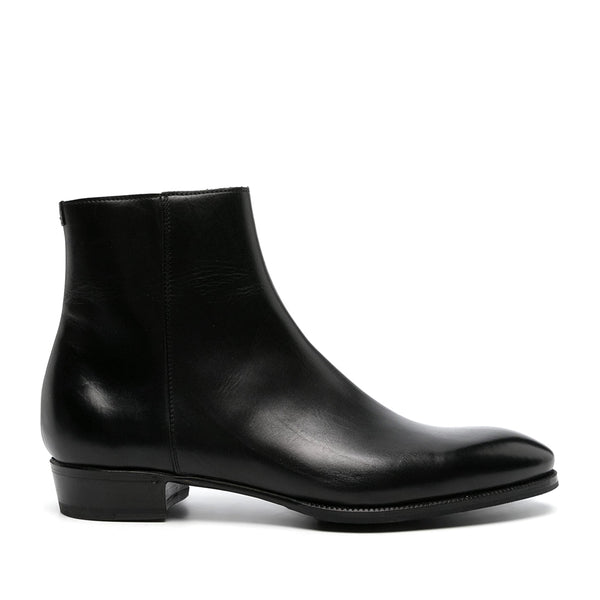Zip-up leather ankle boots