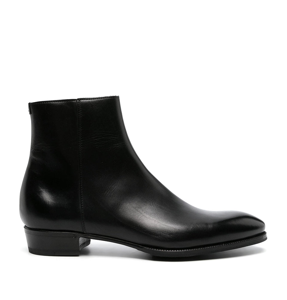 Zip-up leather ankle boots
