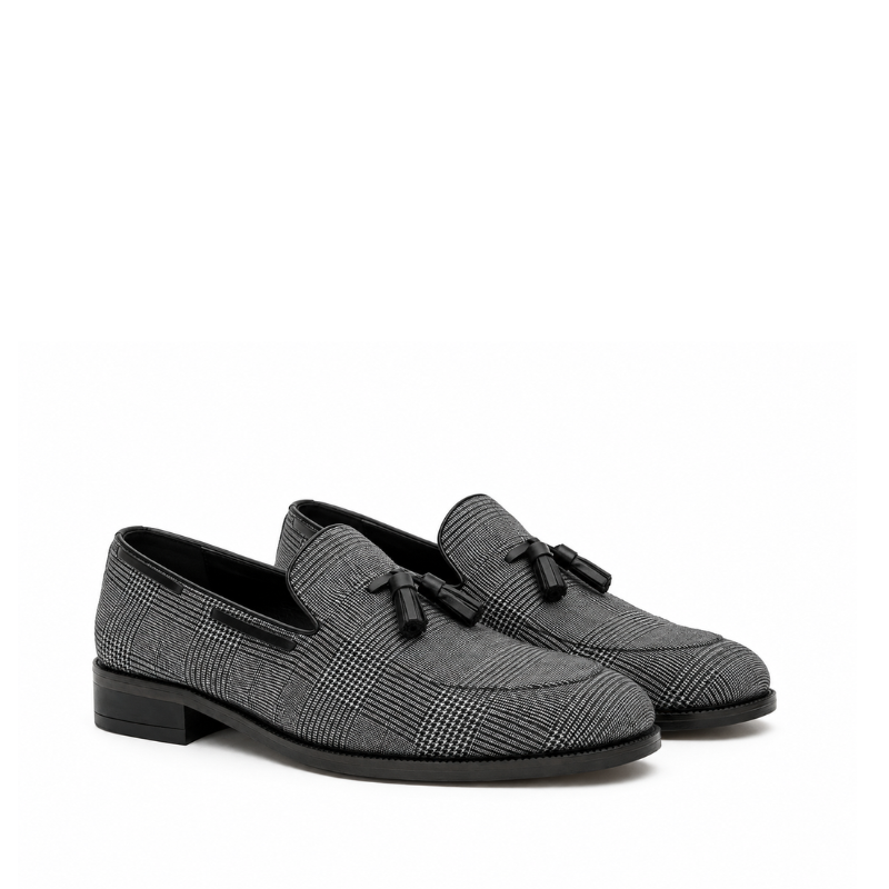 Classic Charm Plaid Pattern Tassel Loafer