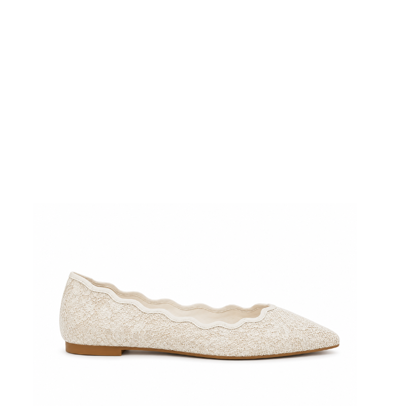 Eliana Lace Scallop Pointed Flats