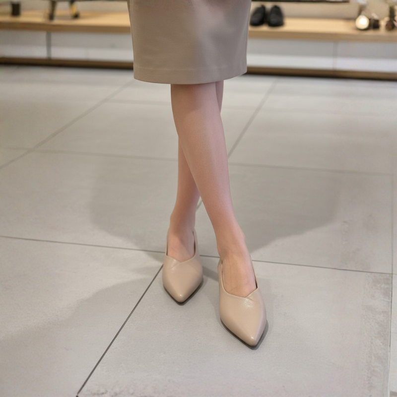 Minimal Luxe Pointed Low-Heel Pumps