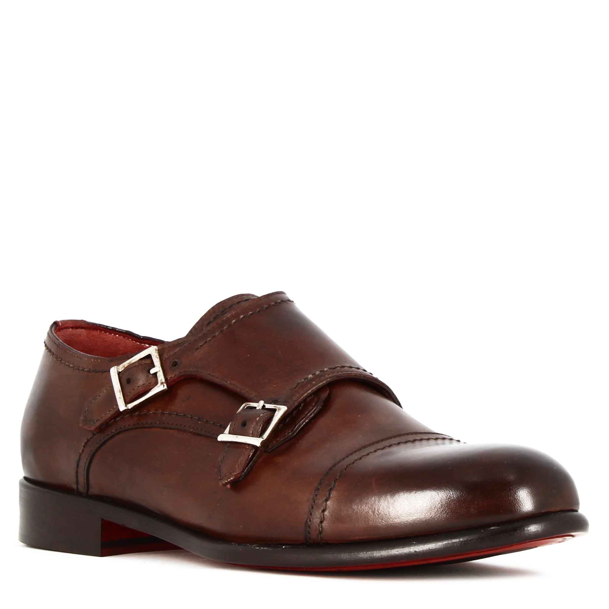 Italian shoe with double buckle for men