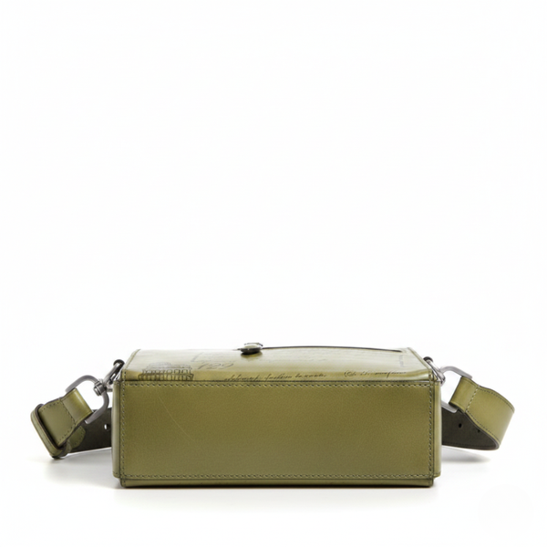 Scritto Italian Regal Travel Messenger