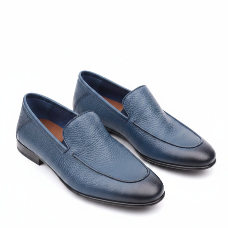 Smooth slip‑on silhouette Gradient Luxe Loafers