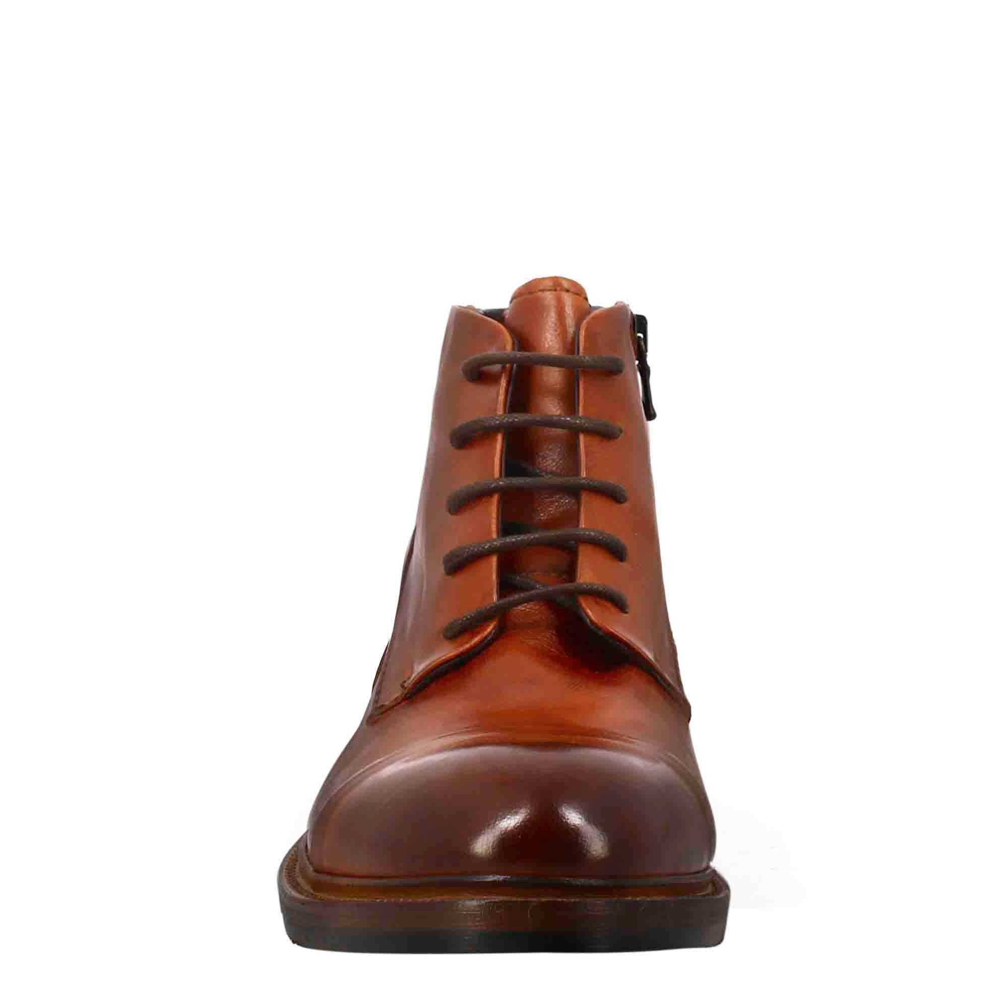 Medium diver men's amphibious boot in washed leather