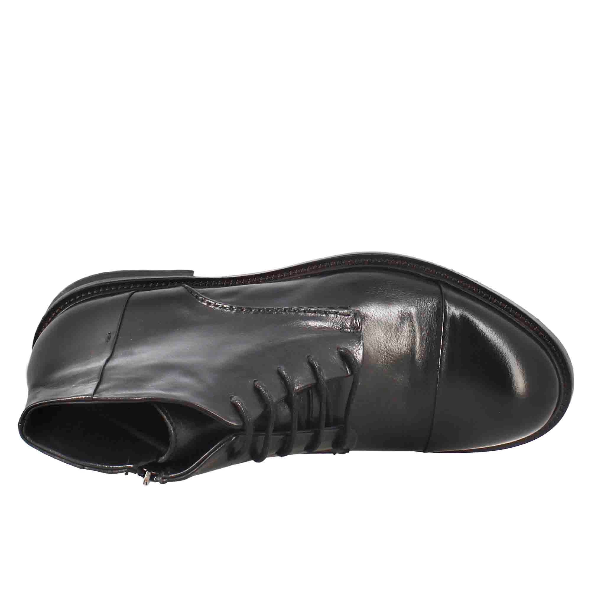 Medium diver men's amphibious boot in washed leather