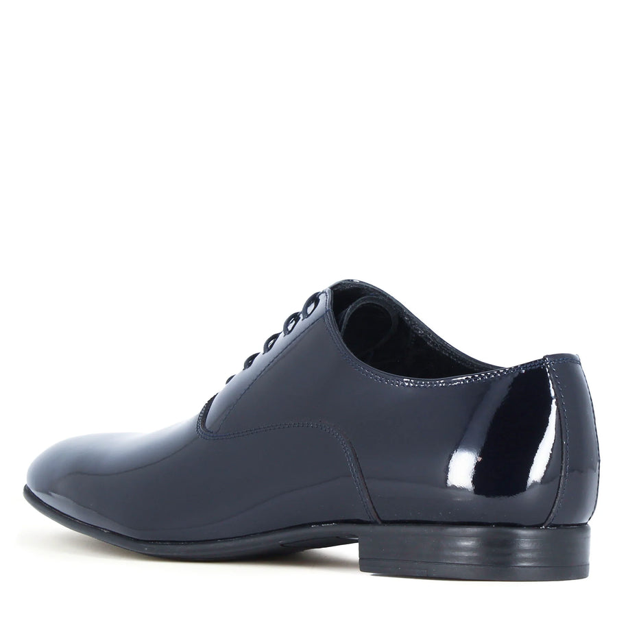 Elegant Brogues in Blue Patent Leather
