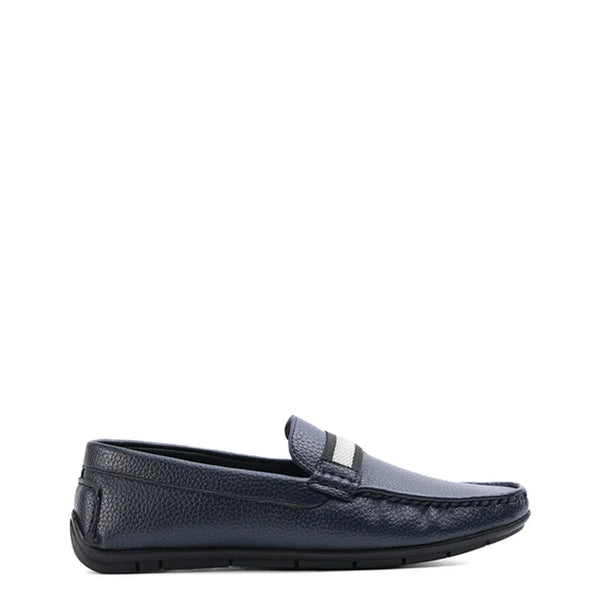 Classic Textured Leather Driving Loafer