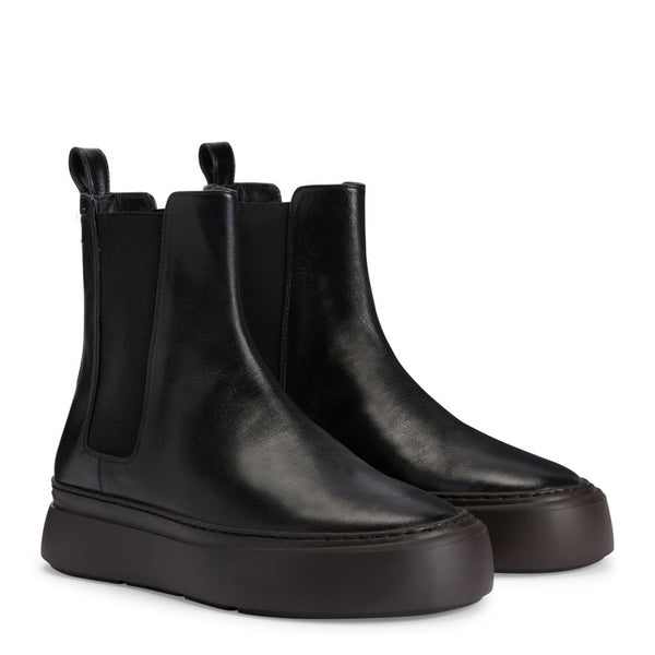 Classic Round Toe Leather Ankle Boots