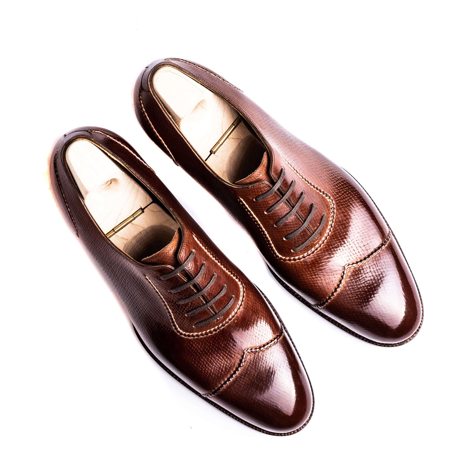 Classic Cap-Toe Shiny Leather Oxford Shoe