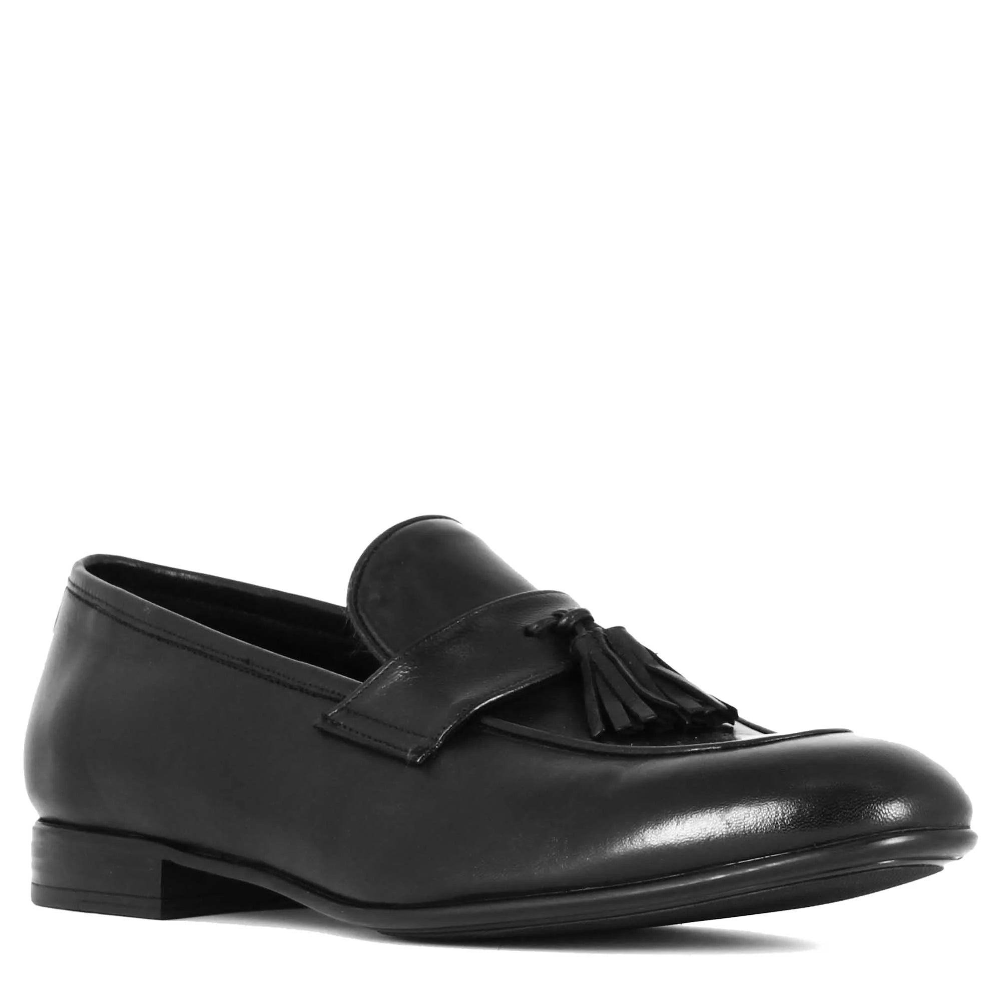 Soft Black Leather Loafer With Tassels