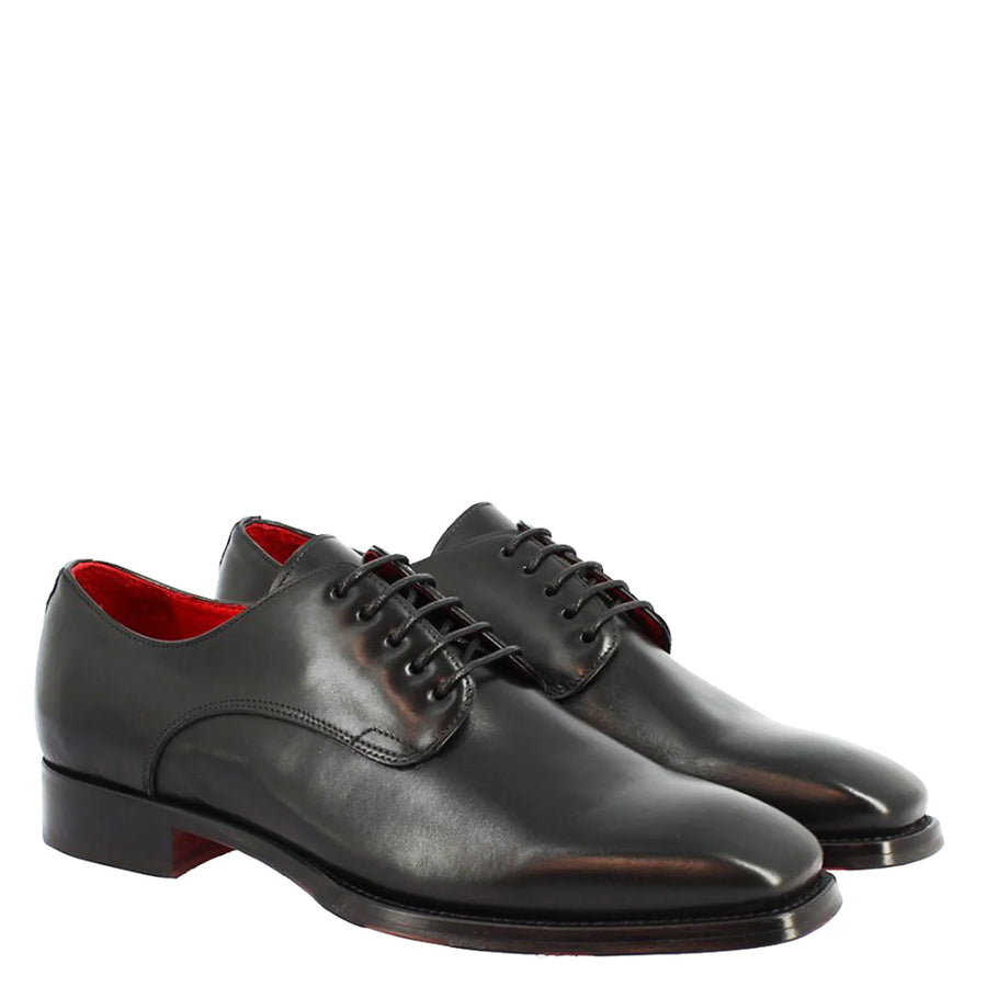 Elegant handmade brogues shoes