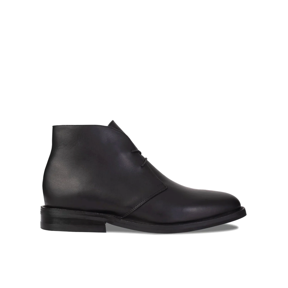 Obsidian Odyssey Boots