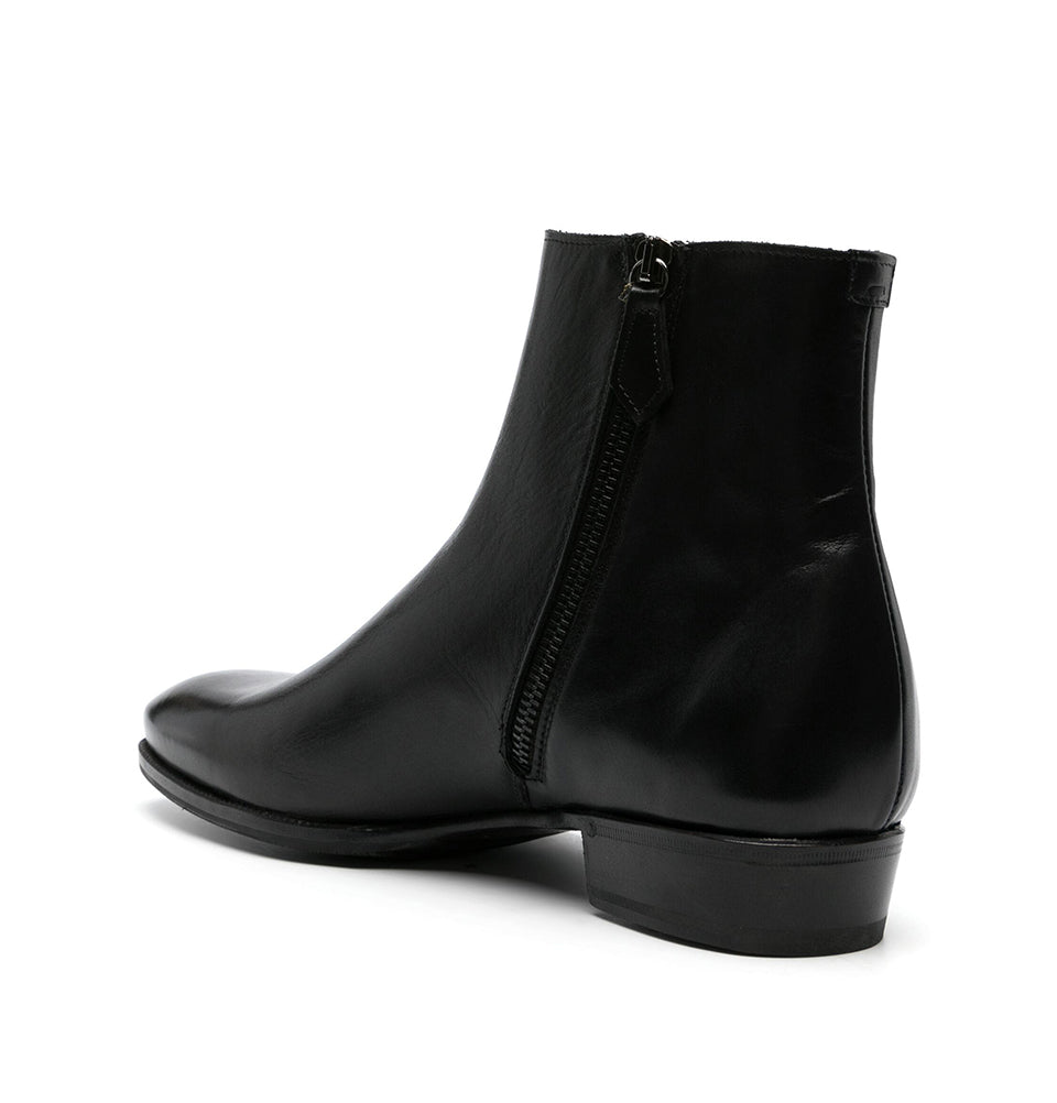 Zip-up leather ankle boots