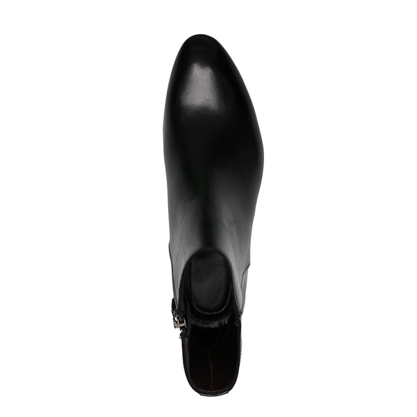 Zip-up leather ankle boots