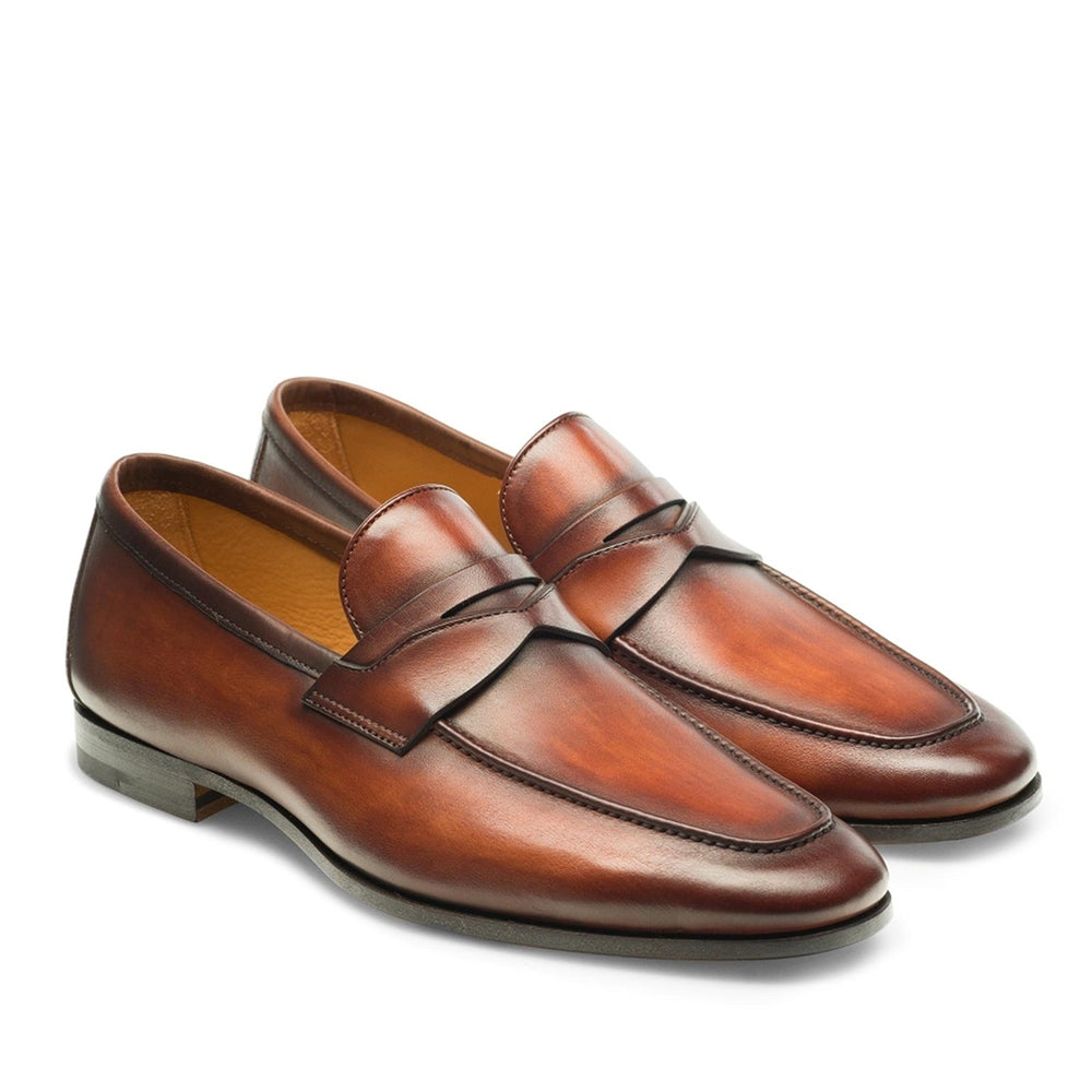 Sasso Utilizes Classic Penny Loafer