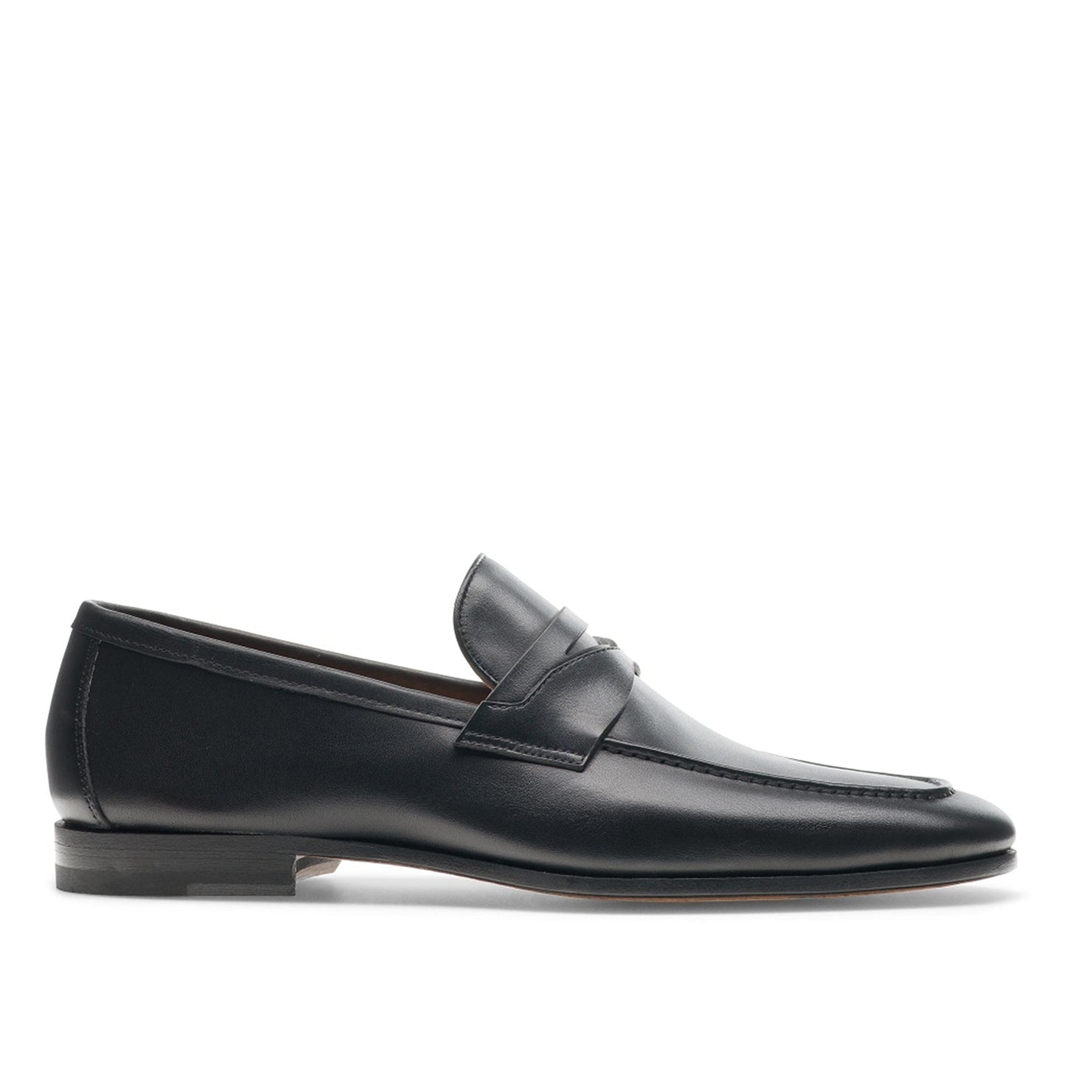 Black  Utilizes Classic Penny Loafer