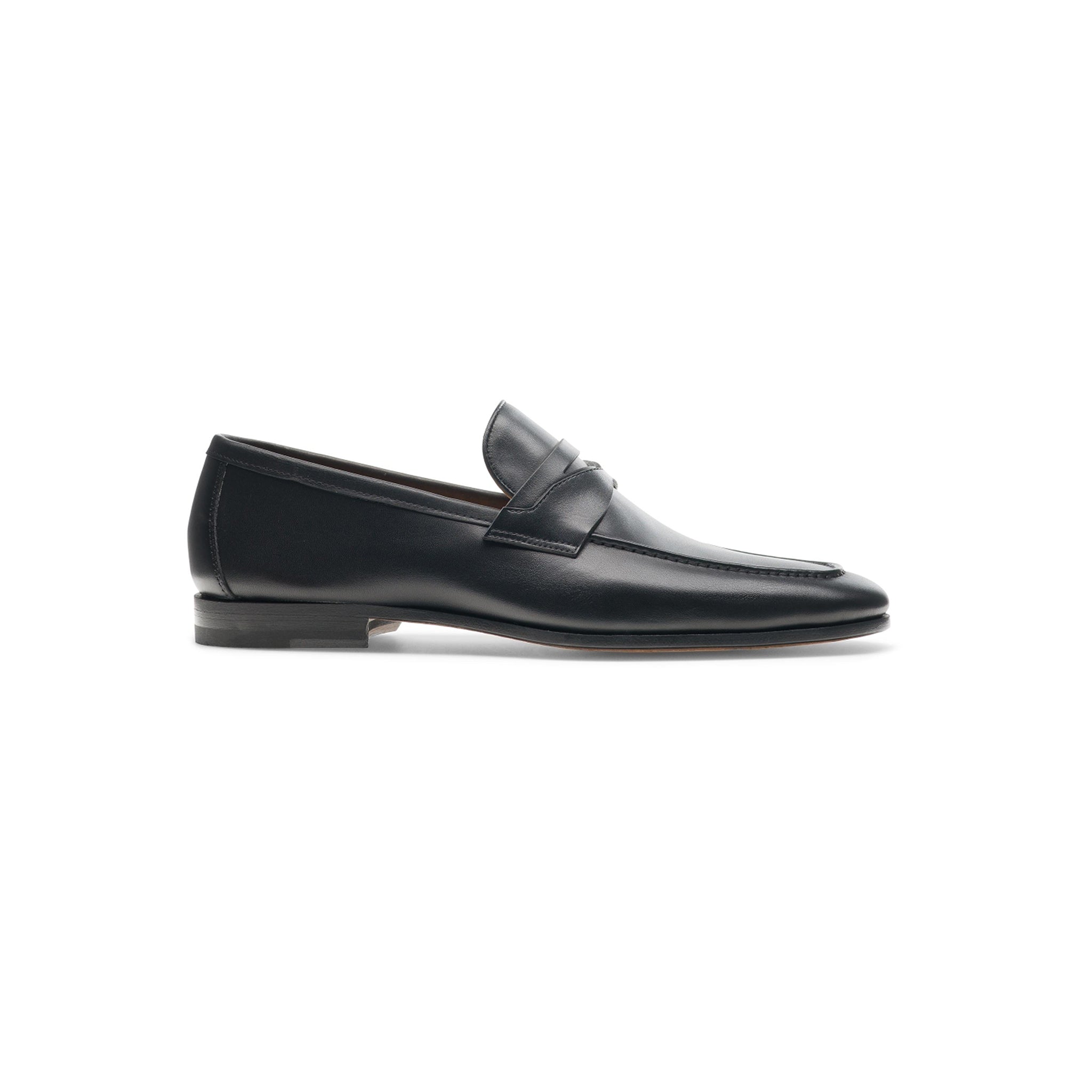 Black  Utilizes Classic Penny Loafer