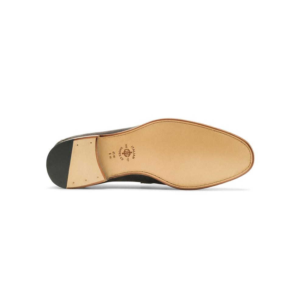 Utilizes Classic Penny Loafer