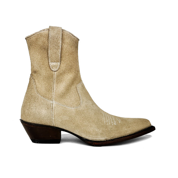 Lanzamiento Tubo Cowboy Boots