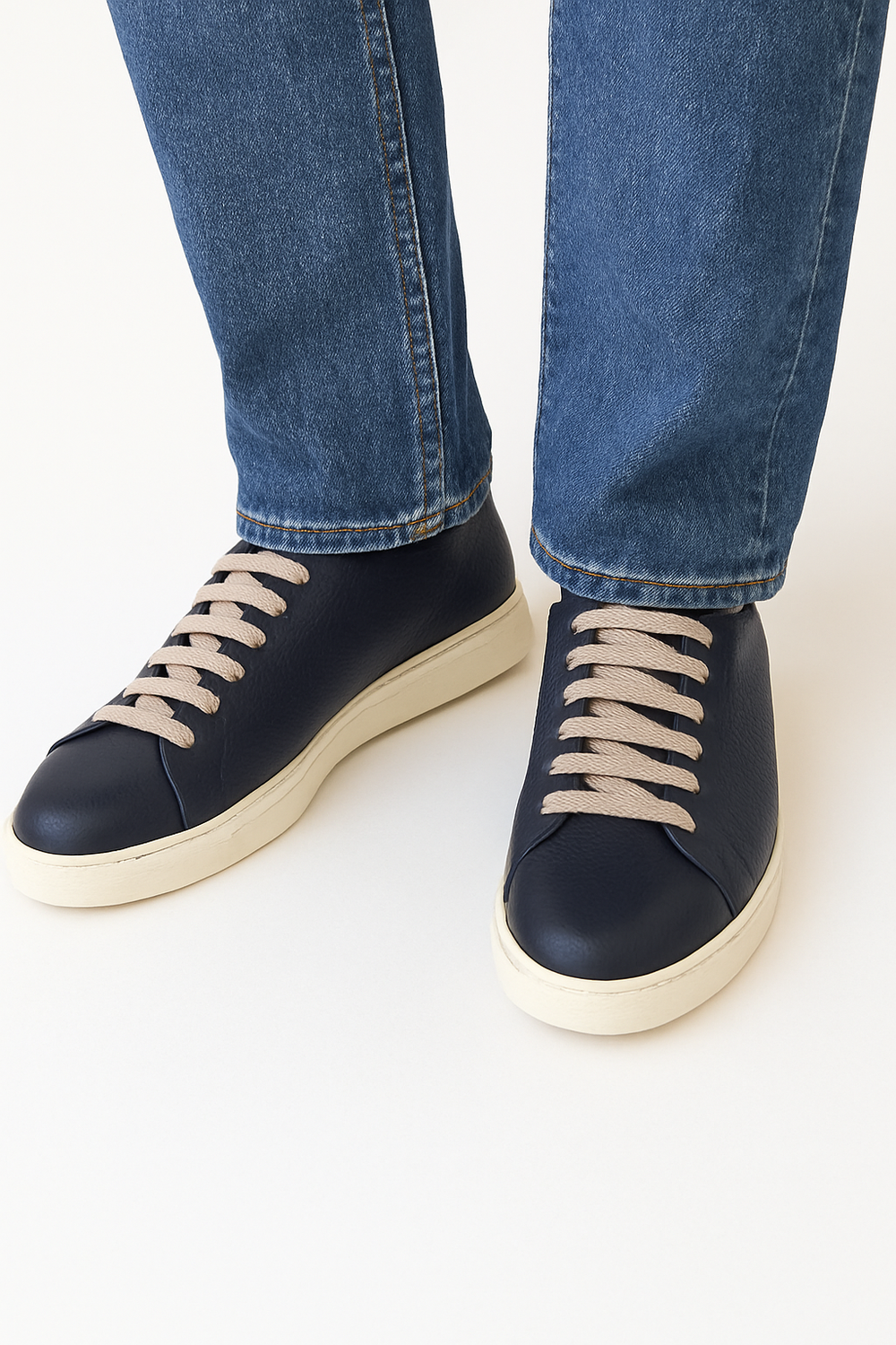 Classic Sneaker in Leather