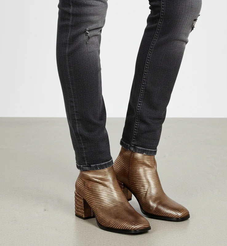 Platin Metallic Lizard Print Leather High Ankle Boot