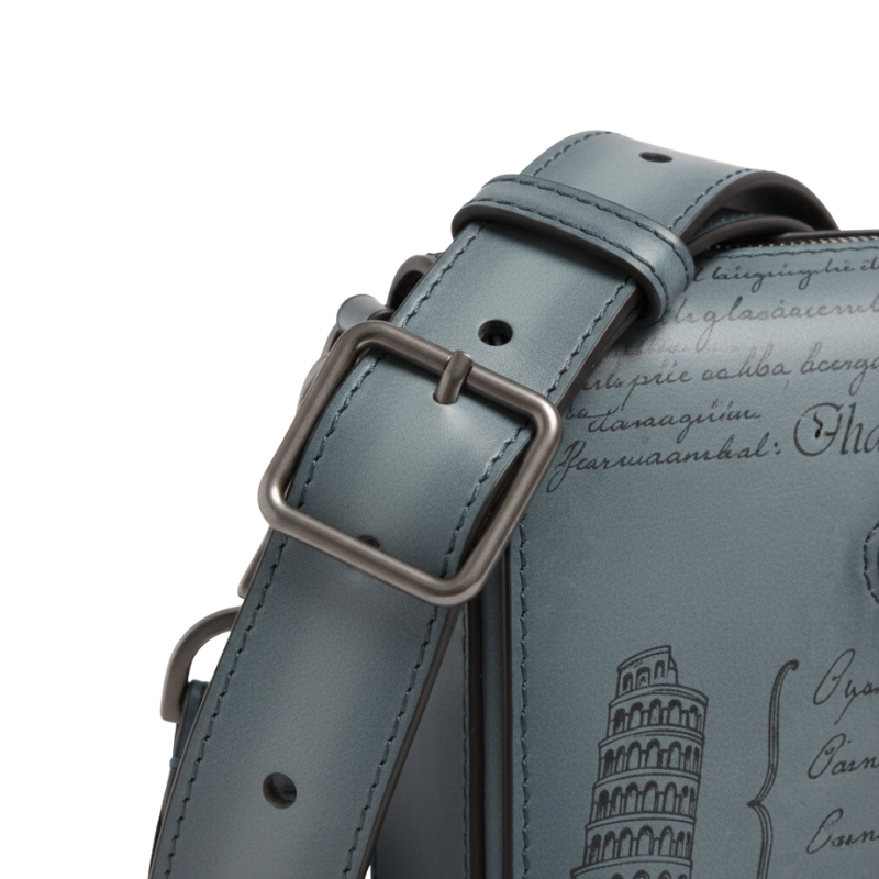 Scritto Italian Regal Travel Messenger