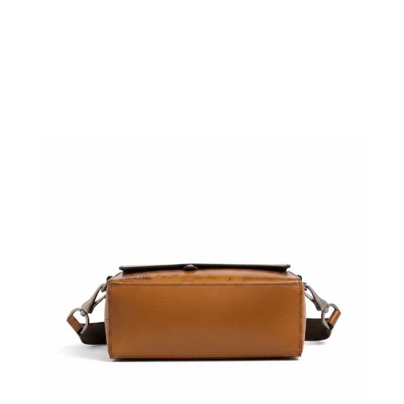Scritto Italian Regal Travel Messenger