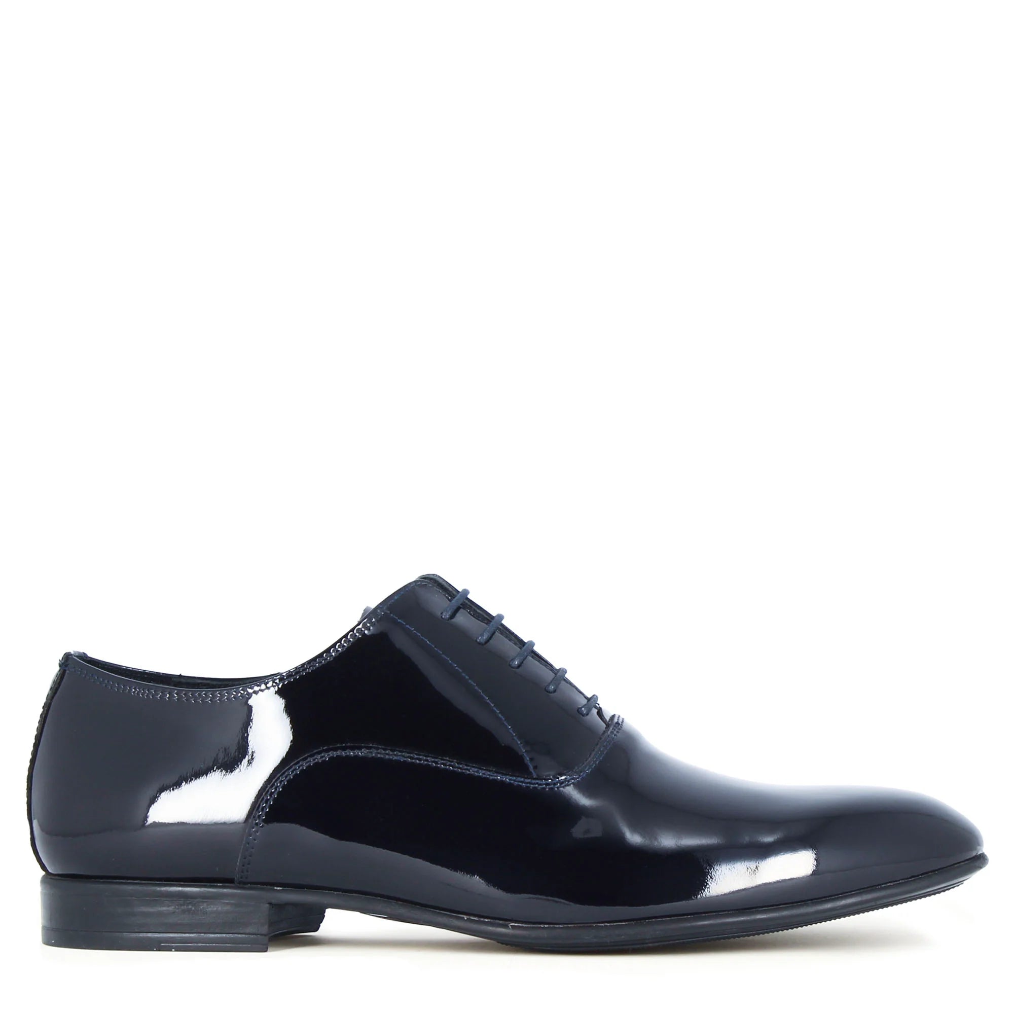 Elegant Brogues in Blue Patent Leather