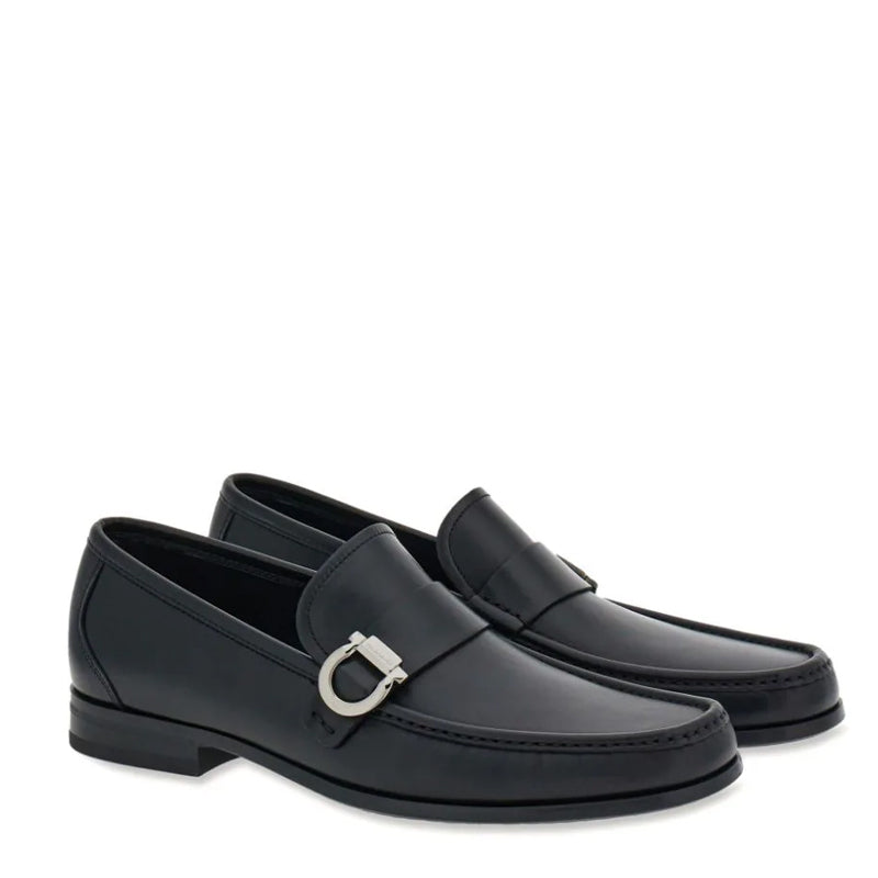 Fibbia Leather Loafer