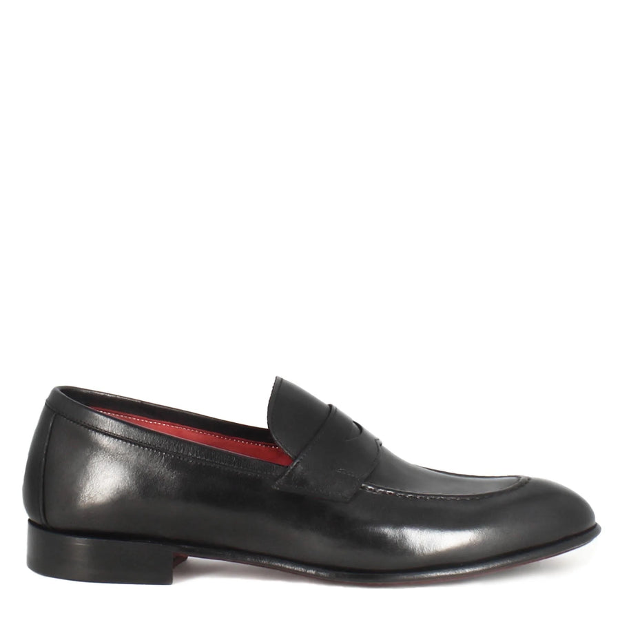 Classic Moccasin in Black Leather