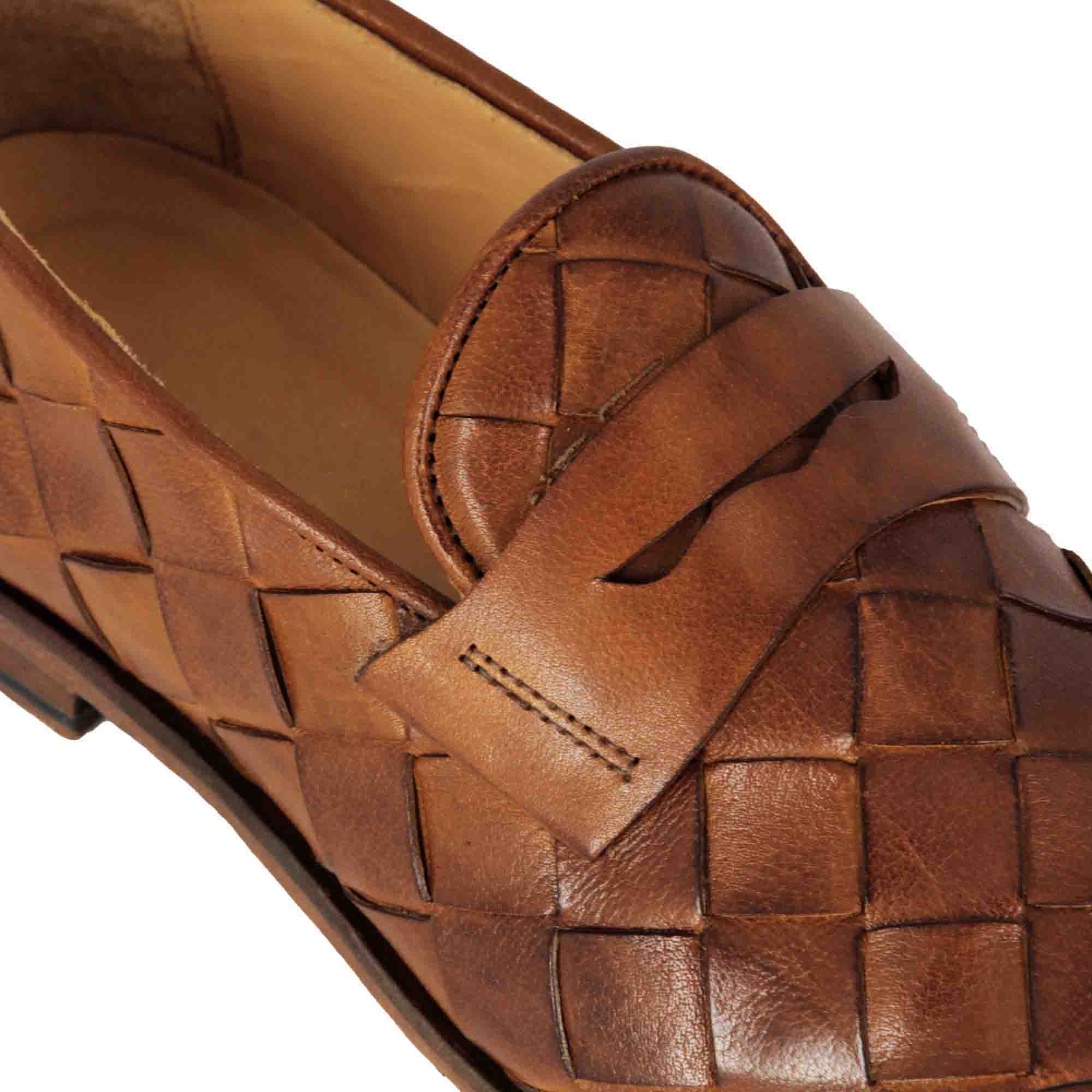 Vintage Brown Loafer in Woven Leather