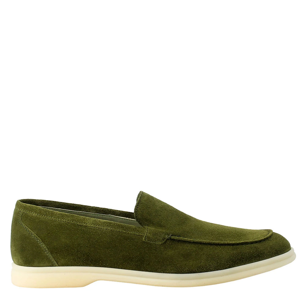 Unlined Moccasin in Suede