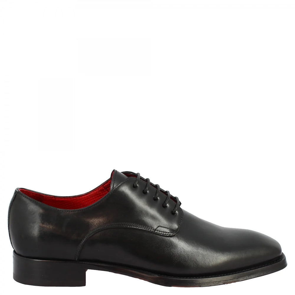 Elegant handmade brogues shoes