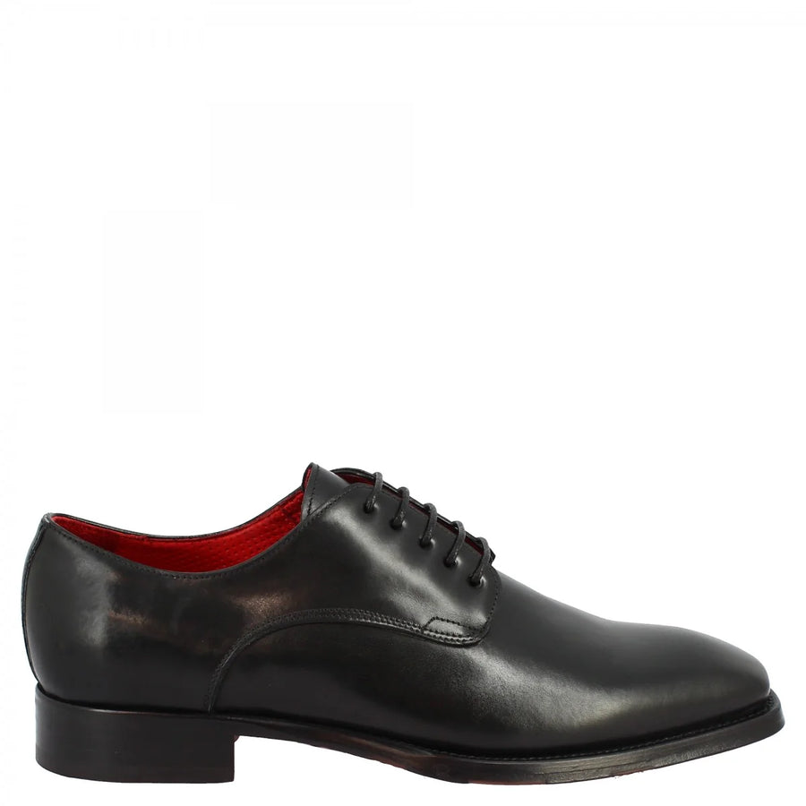 Elegant handmade brogues shoes