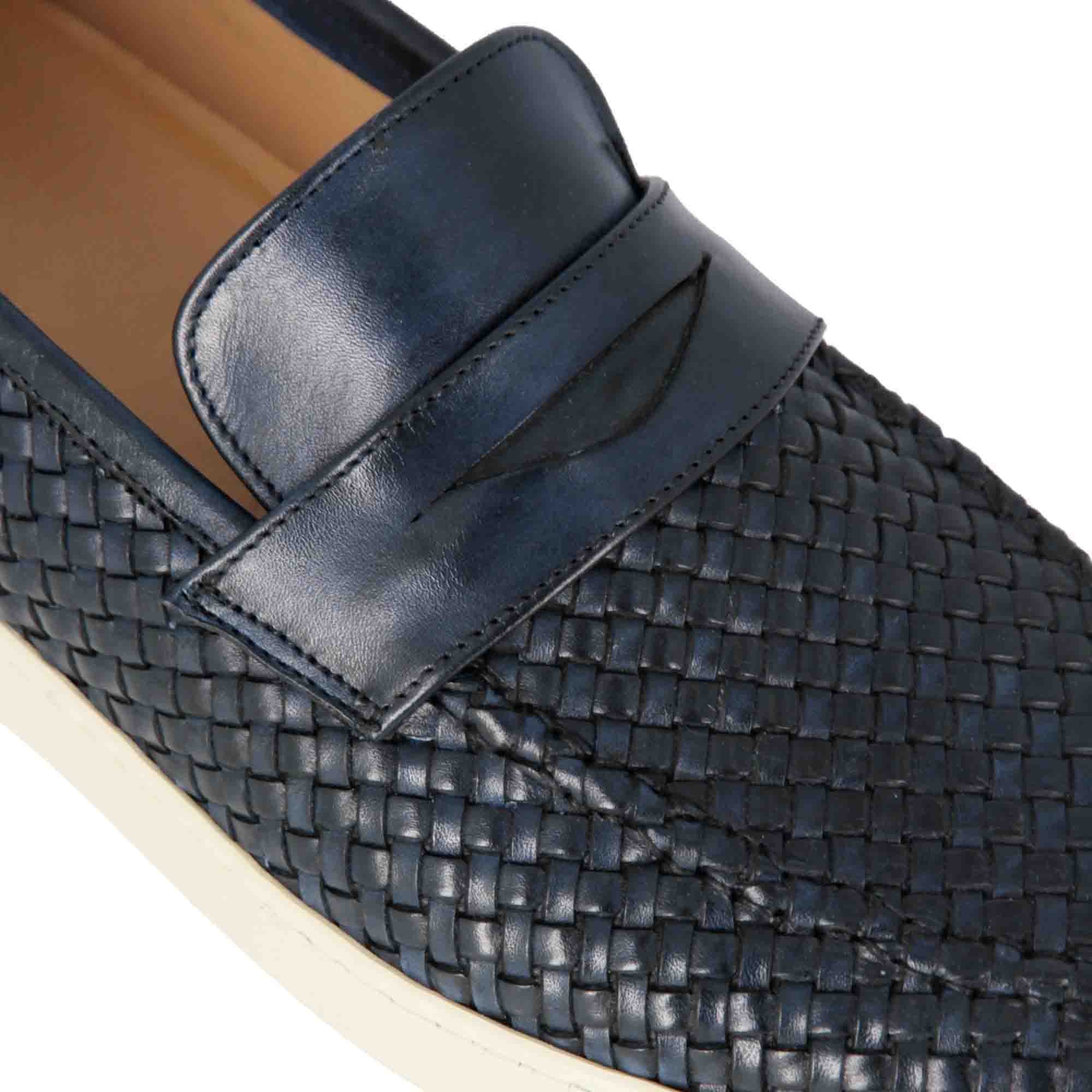 men's sneaker in blue woven leather