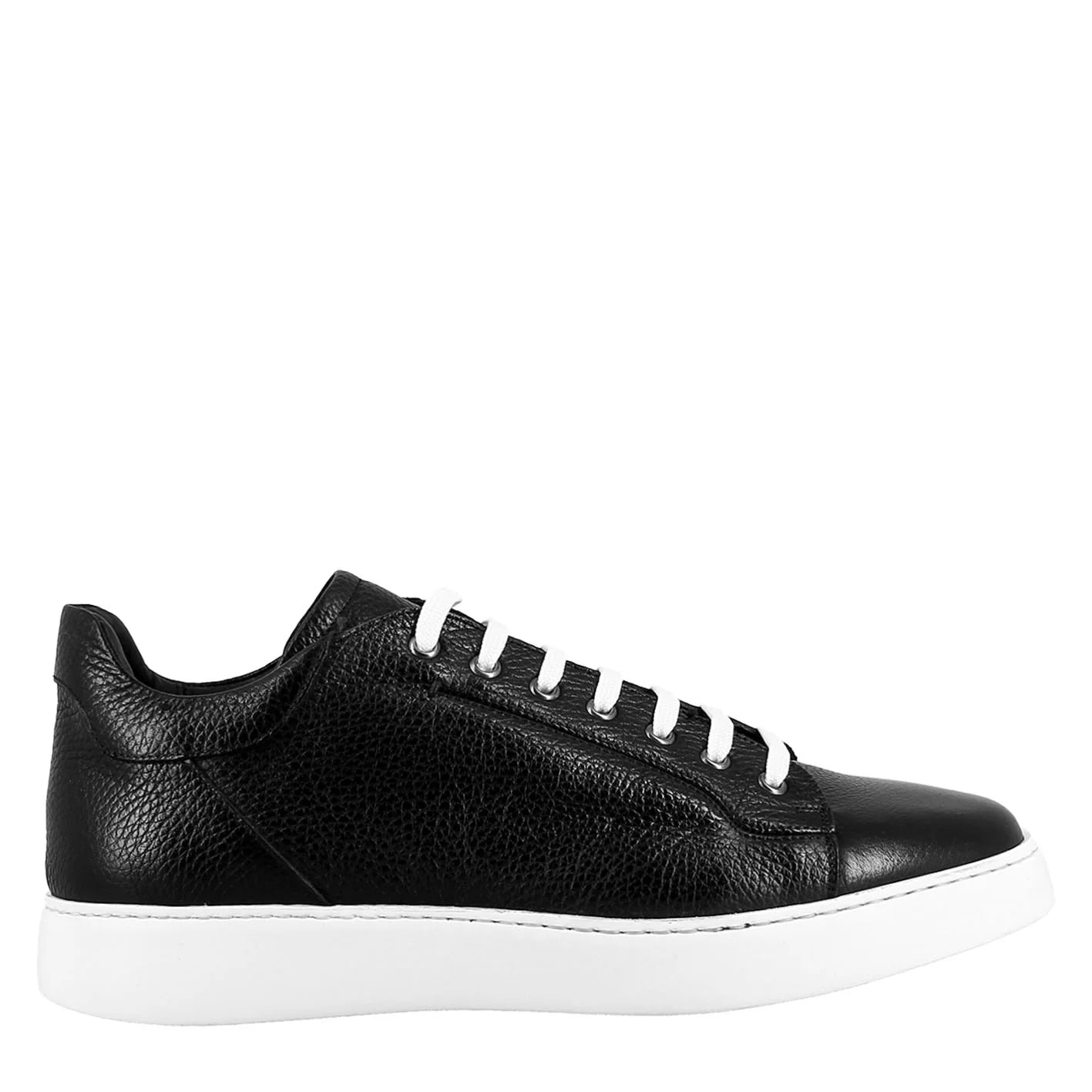 Black sneaker in smooth leather