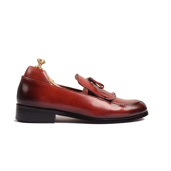 Name: The Noe Classic Burgundy Tassel Loafer Collection: Fall